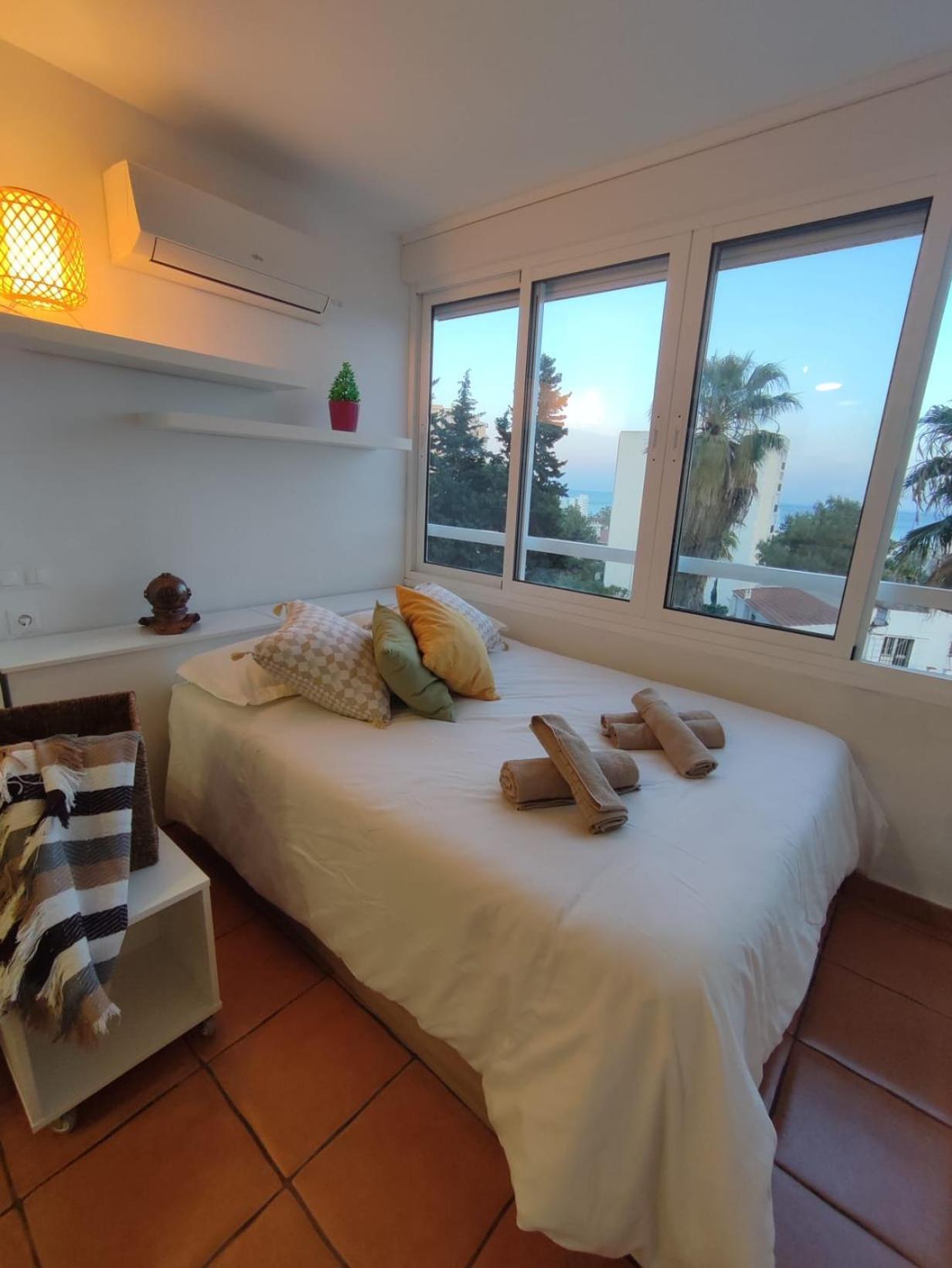 베날마데나코스타 La Ventana De Puerto Marina 아파트 외부 사진